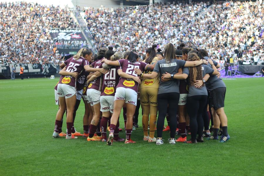 Guerreiras Grenás brigam por vaga à semifinal do Paulista