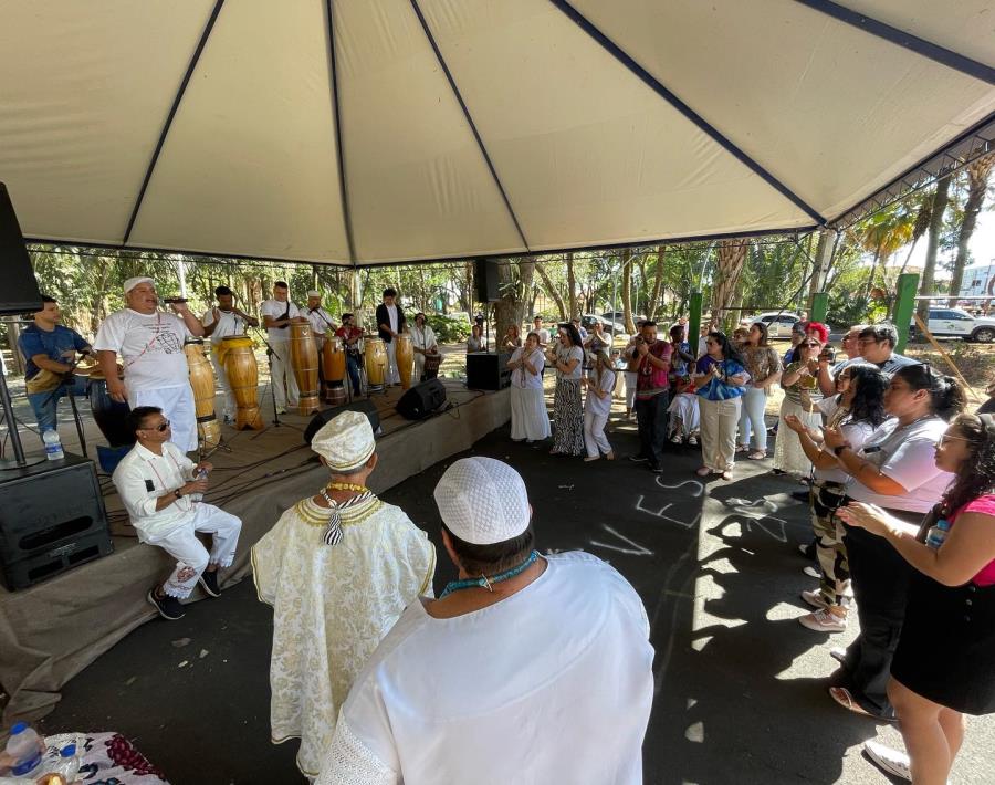 アフリカ起源の宗教を祝う第2回太鼓集会「エコス・デ・ンゴマ」