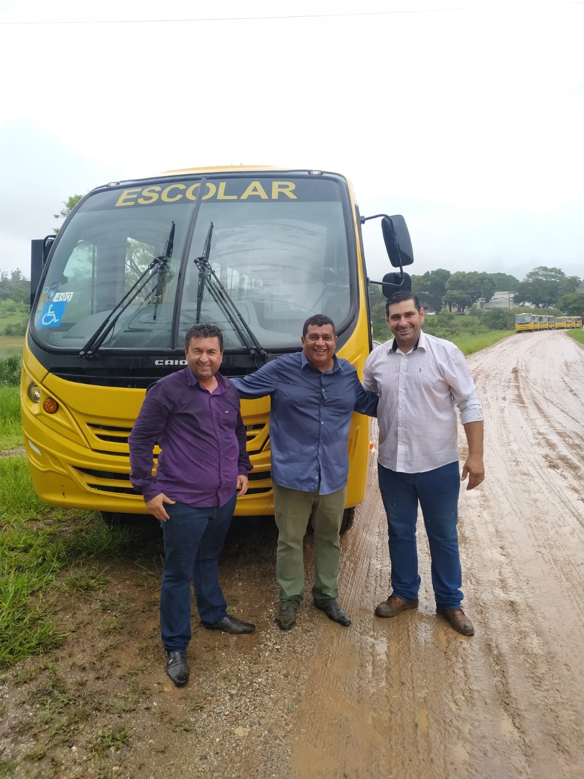 O município de Aspásia contará com mais um veículo no transporte escolar para atender os alunos da rede estadual e municipal.