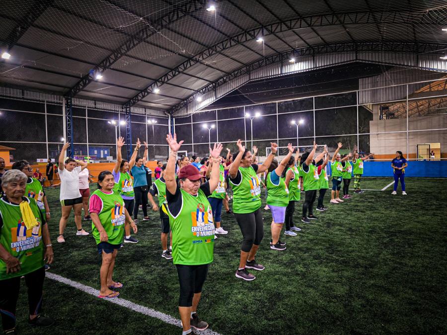 Projeto “Envelhecer para o Mundo Ver” reúne idosos em tarde de atividades e celebração em Manaquiri