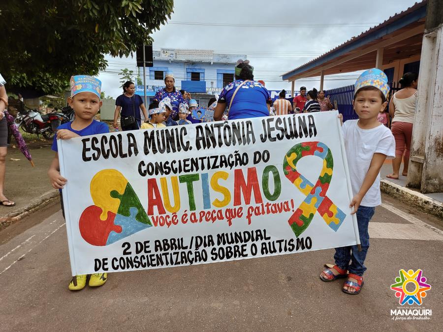 Caminhada pelo dia de conscientização do autismo pela Escola Municipal Antônia Jesuína