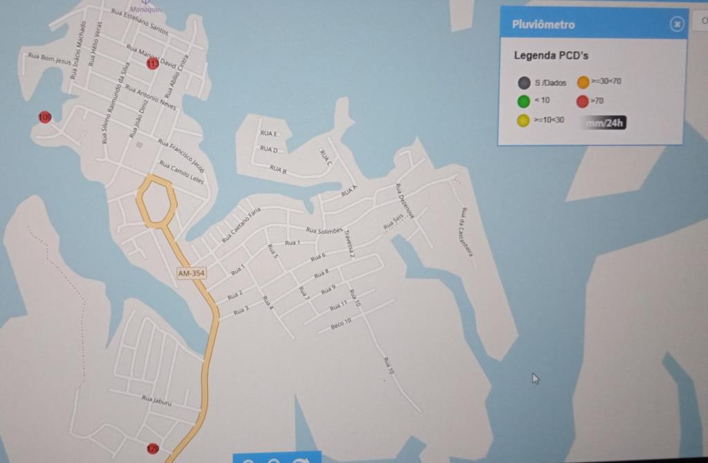 Chuva intensa coloca Manaquiri em alerta e causa transtornos.