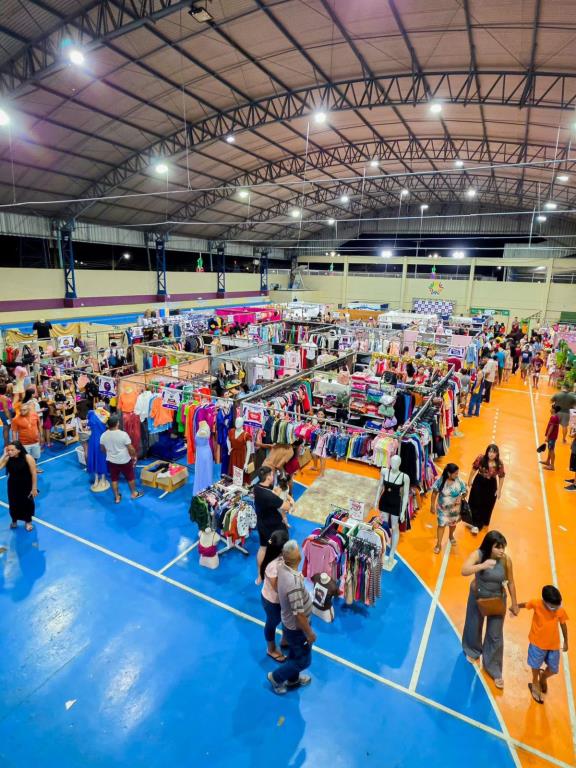 A V Edição do Manaquiri Bazar – Luzes Empreendedoras aconteceu nos dias 19, 20 e 21 de dezembro de 2025, transformando o Ginásio Poliesportivo José Lins em um grande centro de negó