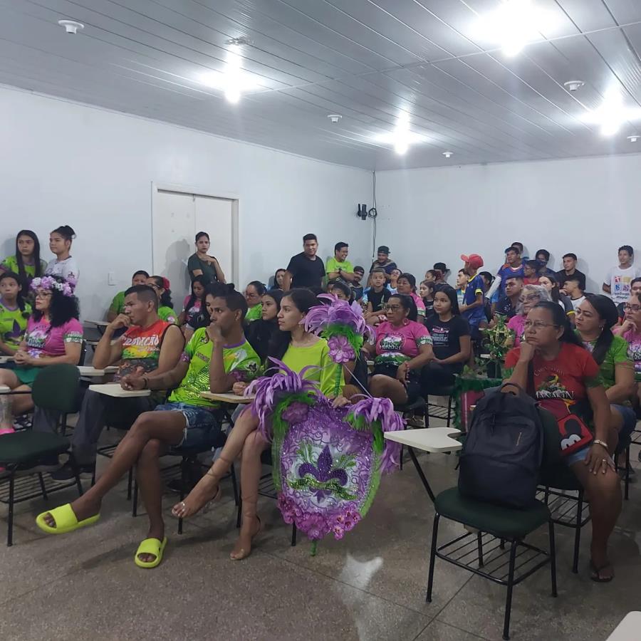 Reunião de elaboração do Cronograma de Apresentações Culturais dos dias 1 e 2 de Dezembro, no Ginásio José Lins