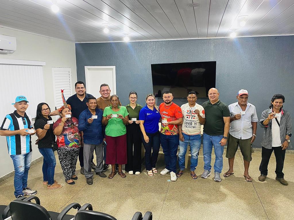 Prefeitura de Manaquiri realiza entrega das Carteiras Nacionais do Artesão