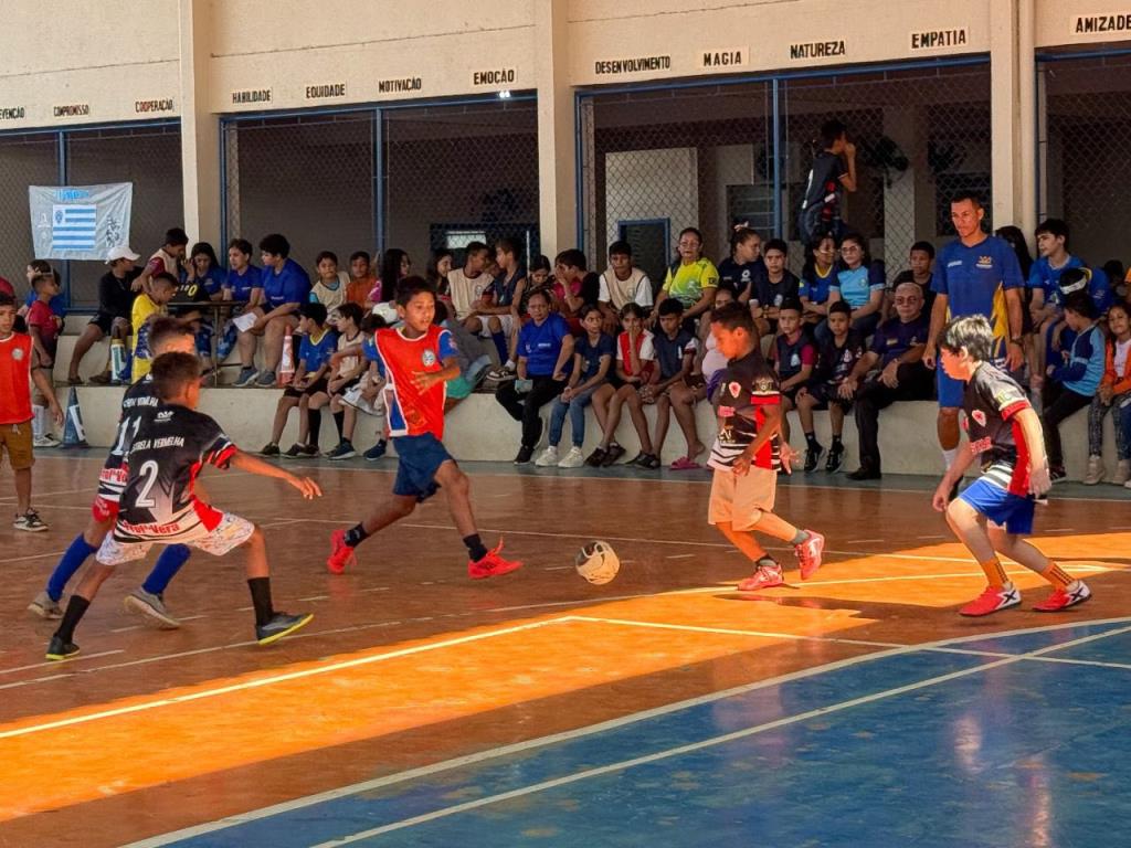 Prefeitura apoia os Jogos Interclasses da Escola Domingos Vasques, reforçando o compromisso com o esporte, a educação e a integração estudantil