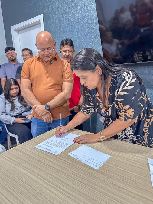 Prefeitura de Manaquiri realiza solenidade de posse da nova secretária de Assistência Social
