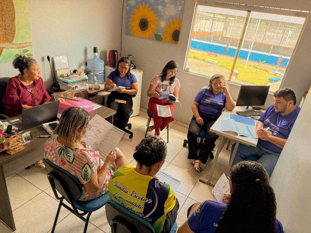 Reunião na Semede discute alinhamento e transição escolar para o ano letivo