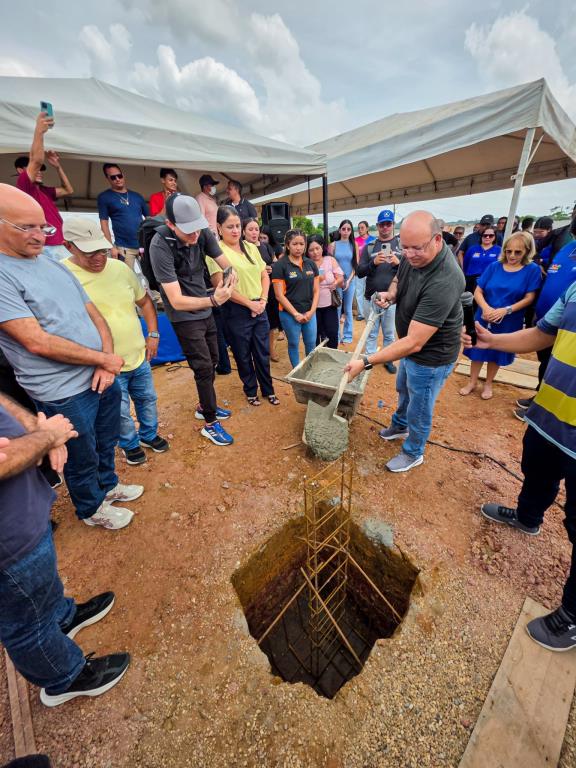 Prefeitura de Manaquiri realiza lançamento da obra do CRAS do município.