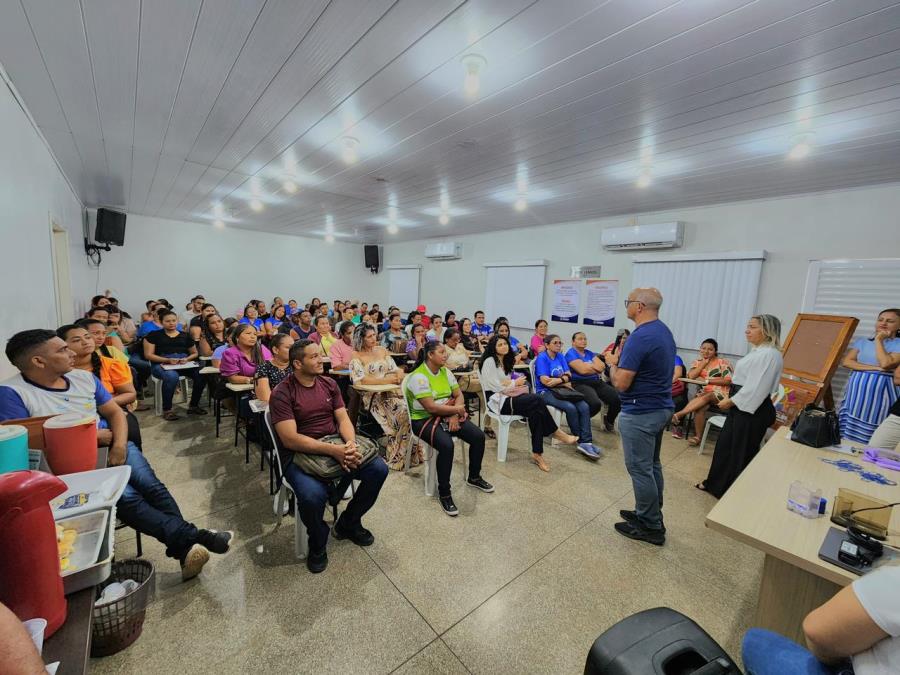 Prefeitura de Manaquiri realiza reunião com os Agentes Comunitários de Saúde, no Auditório José Lemos