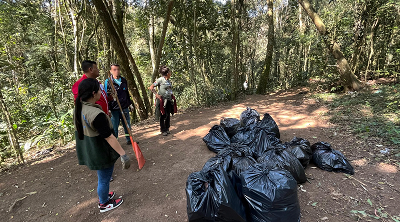 Prefeitura intensifica ações de limpeza e conscientização ambiental em áreas naturais