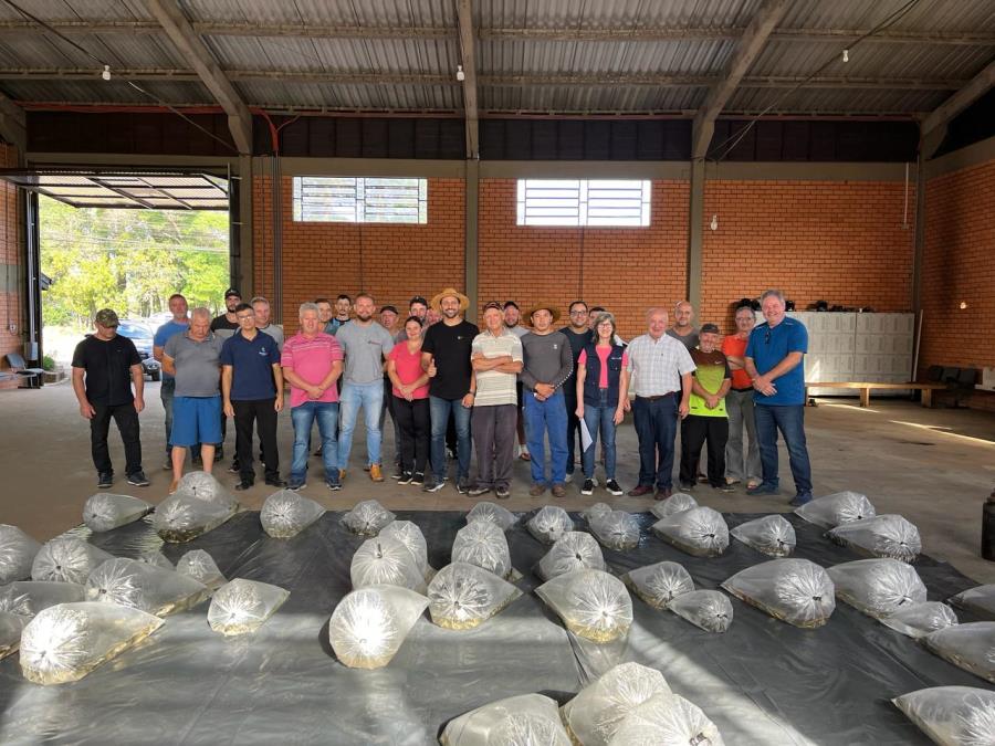 Produtores rurais de Gramado recebem cerca de 8.000 alevinos