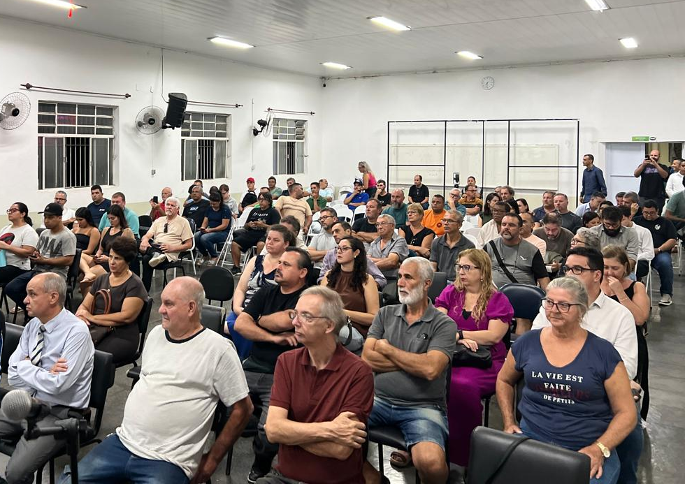 PREFEITURA APRESENTA PLANO PARA PAVIMENTAR MAIS DE 180 KM DE VIAS