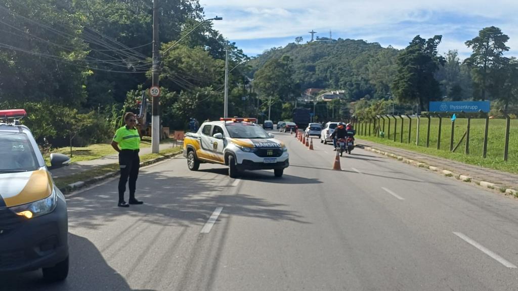 Prefeitura realiza ação de reconstituição da encosta no Rio Jundiaí