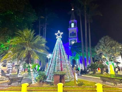 Natal Iluminado no Chão Caipira