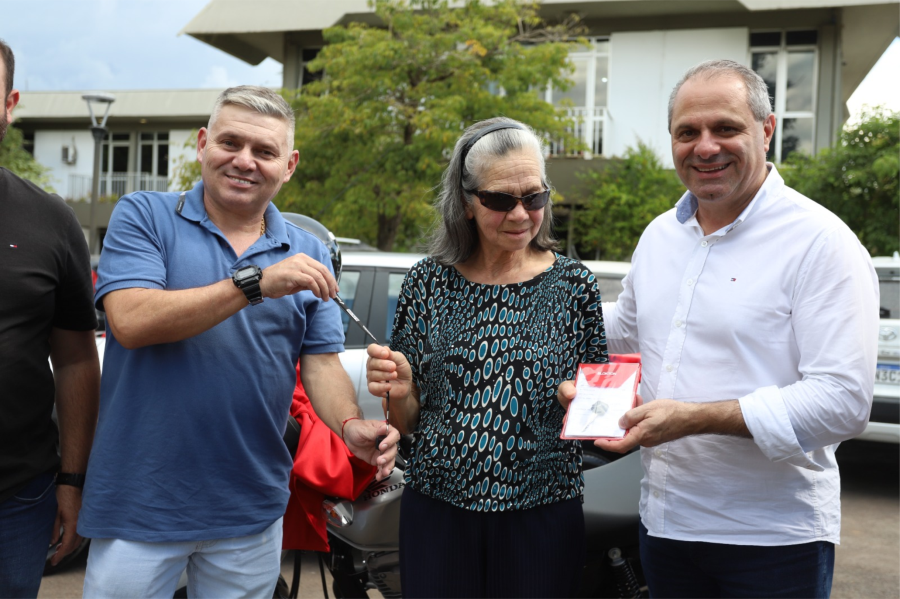 Entrega do carro 0 km e moto 0 km do IPTU premiado