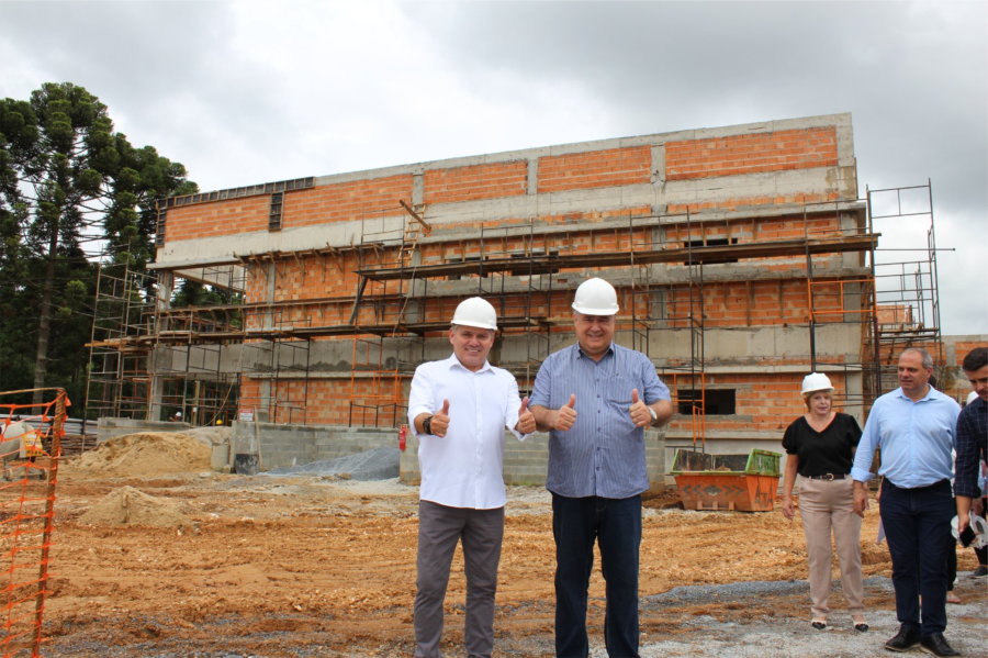 Prefeito Daniel Lovato e Secretário Estadual de Saúde Beto Preto, fazem visita técnica ao AME - Almirante Tamandaré