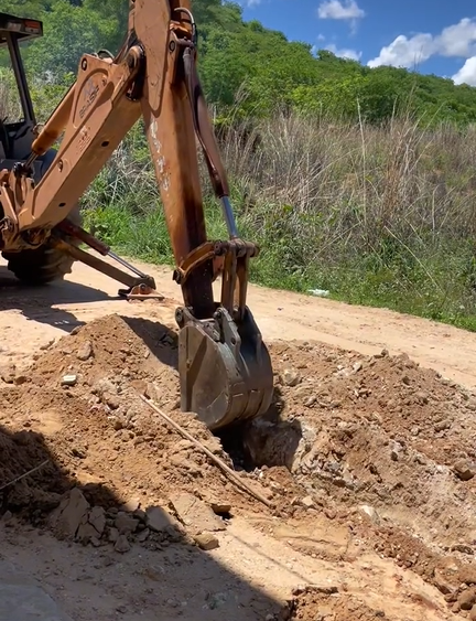 PREFEITURA LEVA ÁGUA TRATADA PARA O BAIRRO VILA MATO VERDE