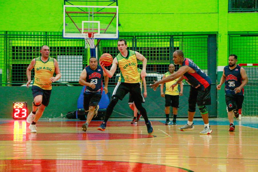 Começa nesta segunda-feira (04/11) o 5º Campeonato Interno Old School Basketball Master de Nova Odessa