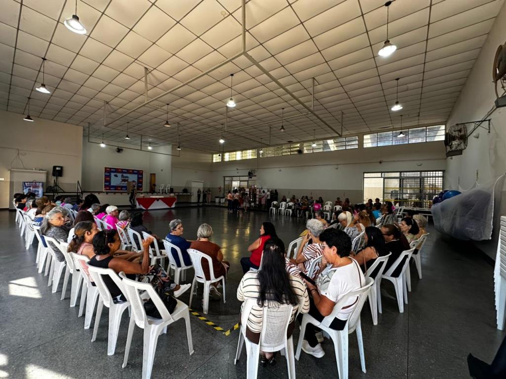 Fundo Social de Nova Odessa celebra o Dia das Mães na Terça D da Melhor Idade