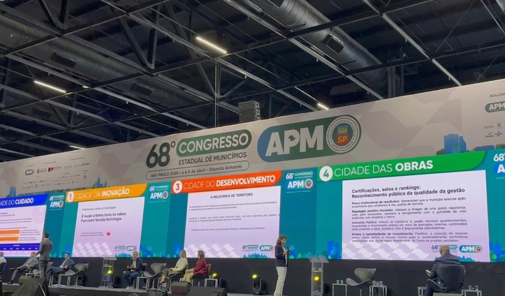 Prefeito Leitinho e equipe técnica participam de encontro estadual com foco em gestão pública