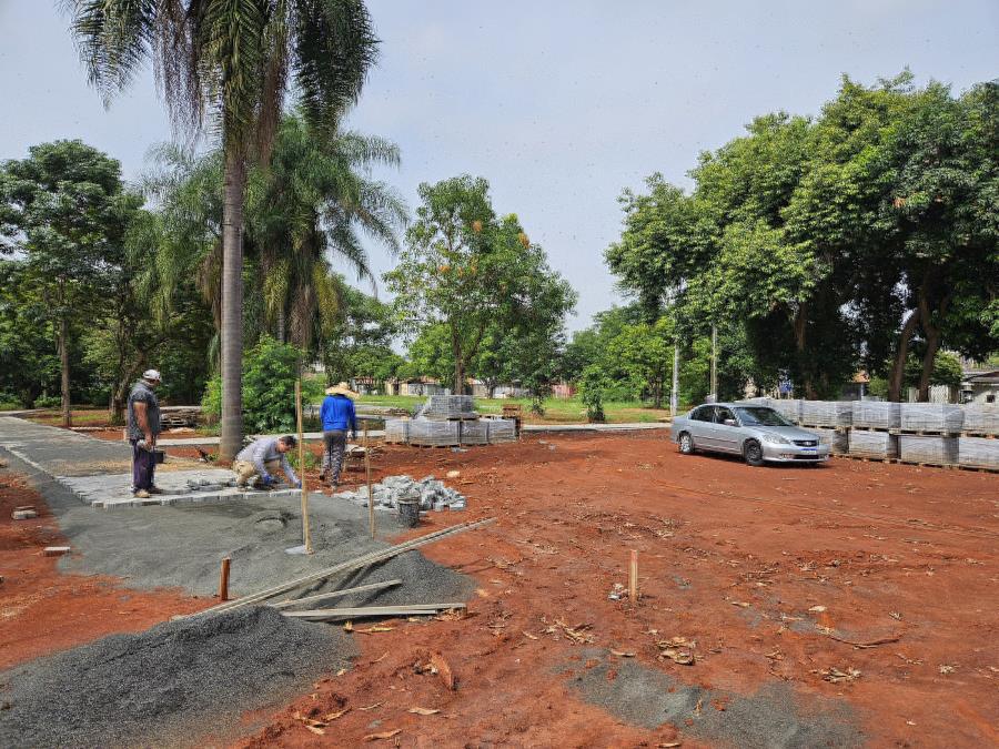 Prefeito Leitinho ‘apresenta’ obra da nova praça pública do Parque Triunfo e região, em Nova Odessa, com 18 mil m2