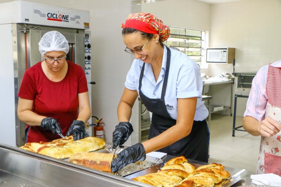 Projeto Cozinhalimento da Prefeitura de Nova Odessa abre inscrições para workshop gratuito de ‘Pães Doces e Salgados’