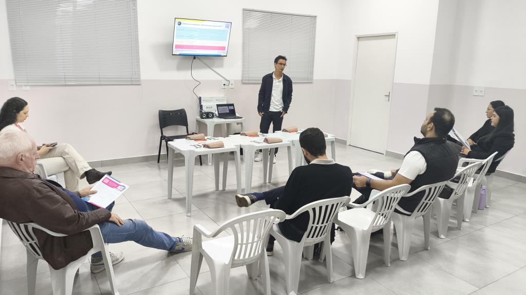 Nova Odessa amplia acesso ao implante contraceptivo de longa duração e promove capacitação para profissionais da saúde
