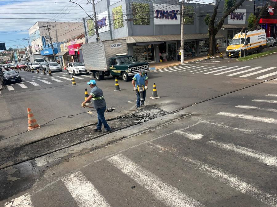 PMNO prorroga interdição temporária de trecho da Av. Carlos Botelho para eliminação de canaletas ‘profundas’