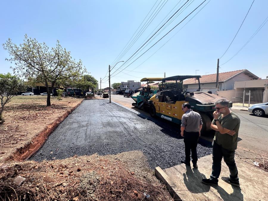 Pracinha no Santa Rosa ganha revitalização e vagas de estacionamento a 45 graus em Nova Odessa