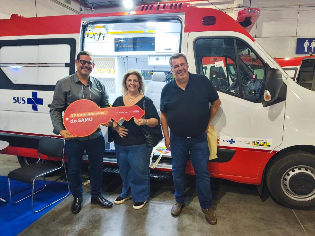 Nova Odessa recebe ambulância SAMU e equipamentos para UBS em cerimônia do PAC