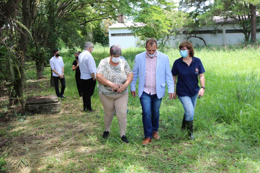Governo do Estado atende a pedido de Leitinho e confirma cessão de área do IZ para novo canil da AAANO