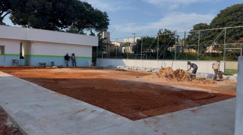 Construção do Complexo Esportivo Santa Luiza-Triunfo avança e já conta com quadras, minicampo, cantina e vestiários
