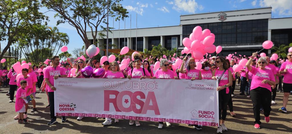 Caminhada do Outubro Rosa reúne mais de 2 mil pessoas em Nova Odessa