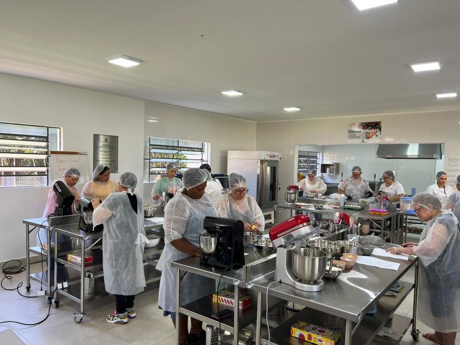 Prefeitura de Nova Odessa abre inscrições para Workshop de Páscoa do projeto Cozinhalimento