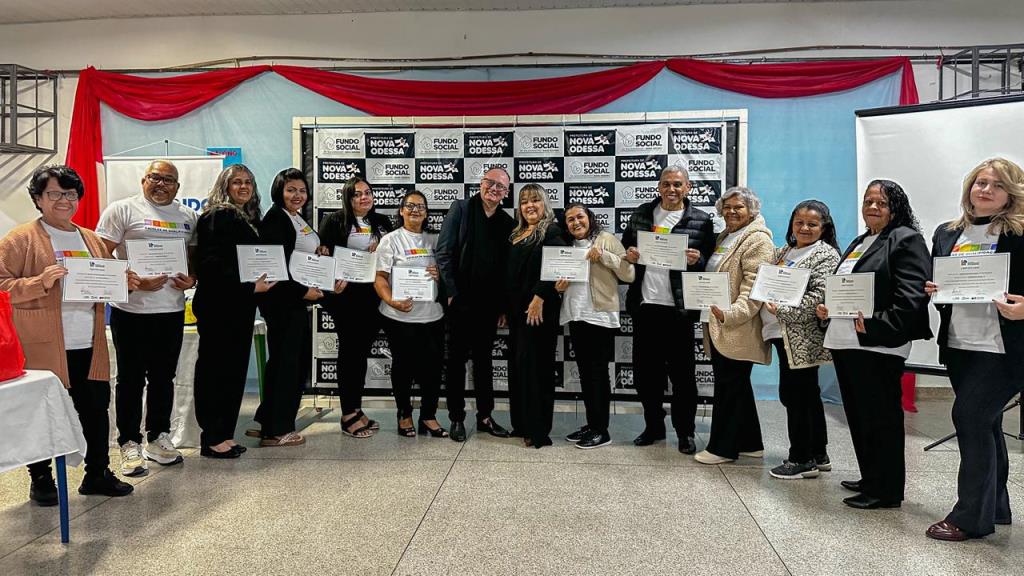 Fundo Social de Nova Odessa realiza formatura da terceira turma do Curso de Cuidador de Idosos