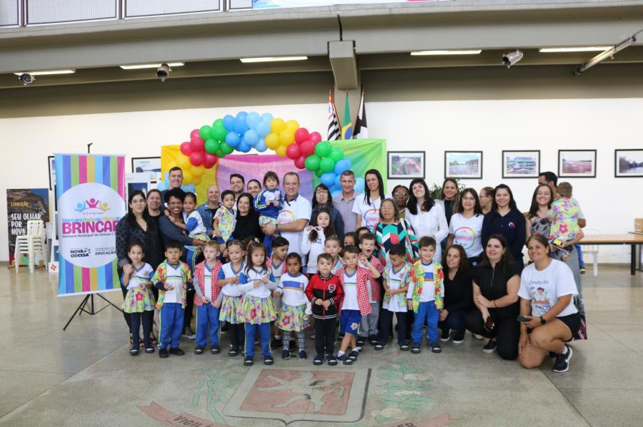 Alunos da Creche do Santa Luiza se apresentam na Prefeitura de Nova Odessa nesta ‘Semana do Brincar 2024’