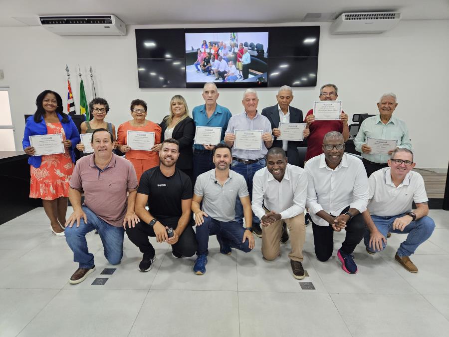Vice-prefeito acompanha posse dos ‘vereadores’ da ‘Câmara Melhor Idade’ do Legislativo de Nova Odessa