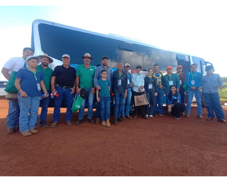 Agrishow 2025: Grupo de Santa Salete visita a maior feira de tecnologia agrícola da América Latina com transporte gratuito oferecido pela Prefeitura
