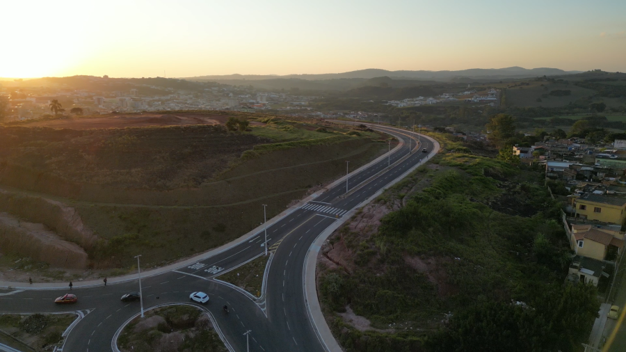 ✅ Três Corações realiza uma das maiores obras de estrutura viária com conclusão da Av. Ver. Jessé Lage