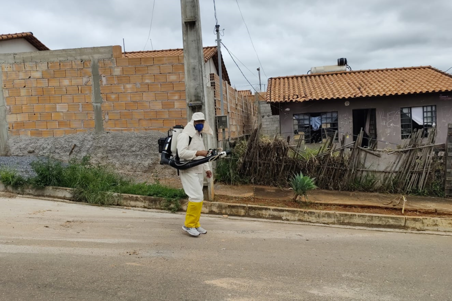 Vigilância Epidemiológica realiza fumacê na Nova Três Corações