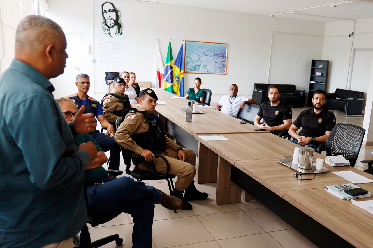 ▶ Representantes do Sistema de Resposta à Emergência Aeroportuária participam de reunião de alinhamento do Plano de Emergência em Aeródromos