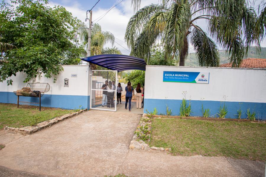Pilar Tetilla Manzano Borba, patronesse da escola municipal do bairro Itapetinga, é homenageada pela Rede de Educação de Atibaia