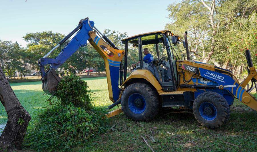 “Ação no Bairro” desta semana promove limpeza e melhorias no Jardim do Lago, em Atibaia