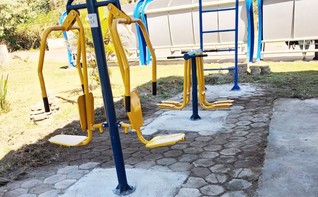 Prefeitura conclui instalação de academia ao ar livre no bairro do Maracanã