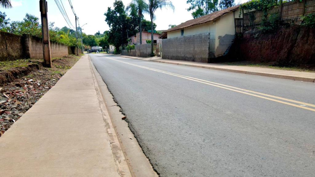 Mais infraestrutura: Prefeitura inaugura obra de macrodrenagem e pavimentação da Jerônimo de Camargo, nos bairros Caetetuba e Maracanã