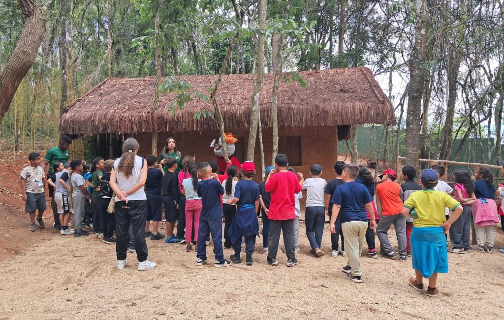 Alunos do 2º ano participam de passeio educativo e cultural no Parque Temático do Sítio do Picapau Amarelo de Atibaia