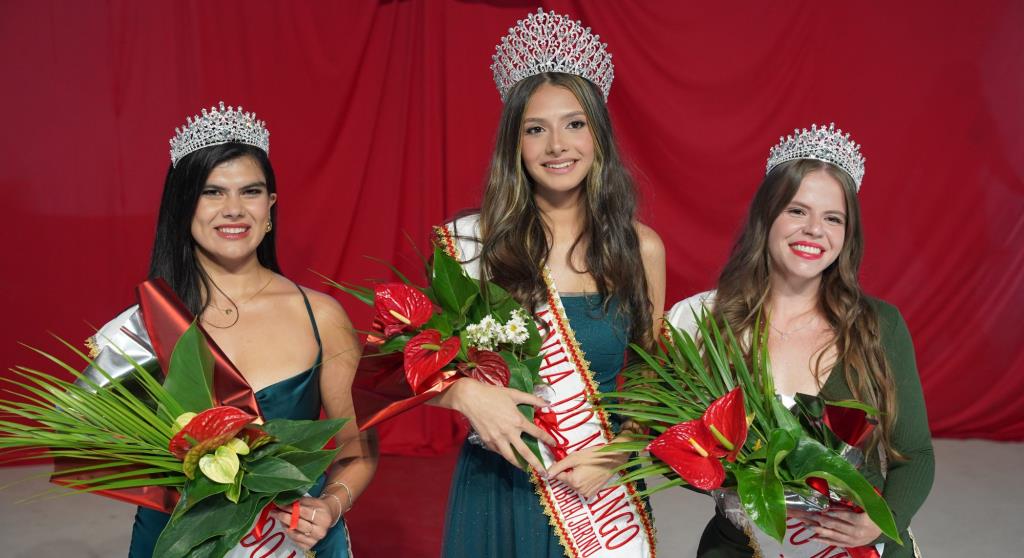 Concurso elege Rainha e Princesas da 42ª Festa do Morango