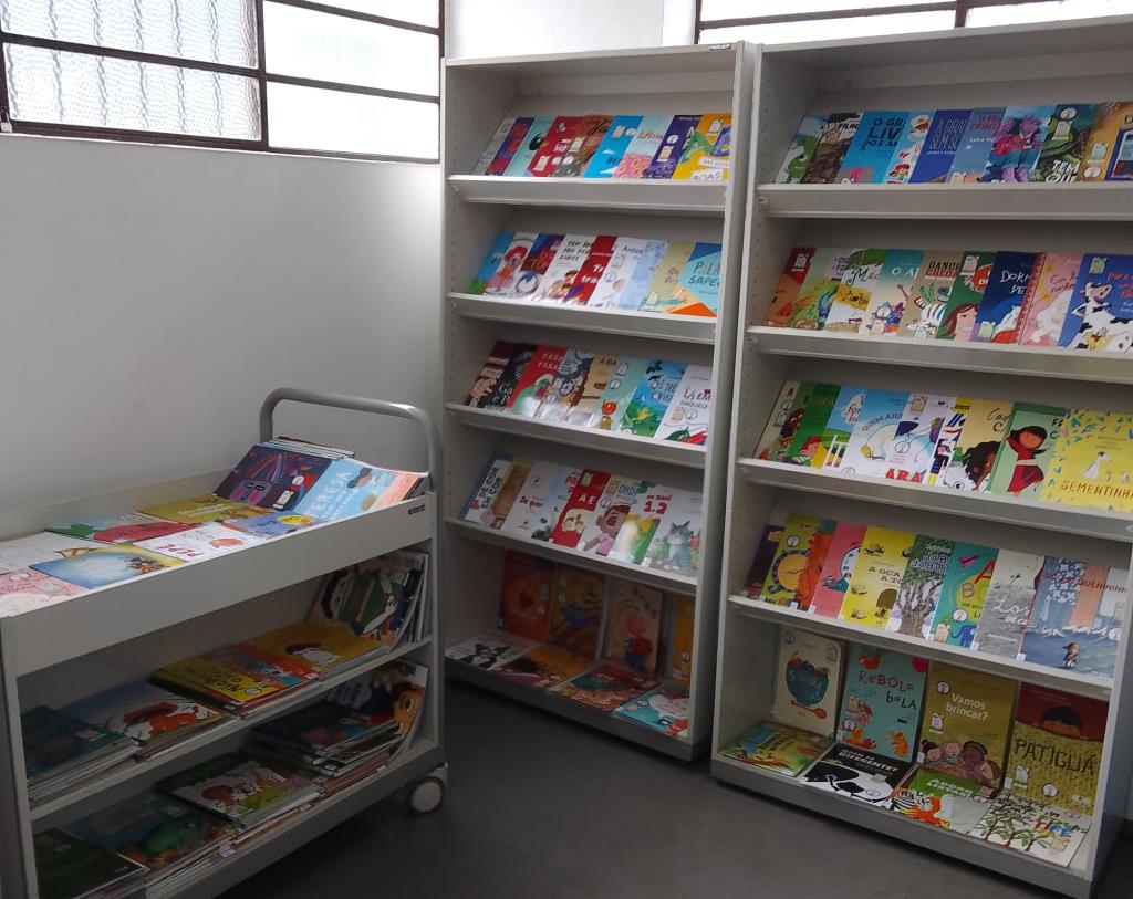 Biblioteca Municipal do Centro amplia acervo infantil com 410 novos títulos