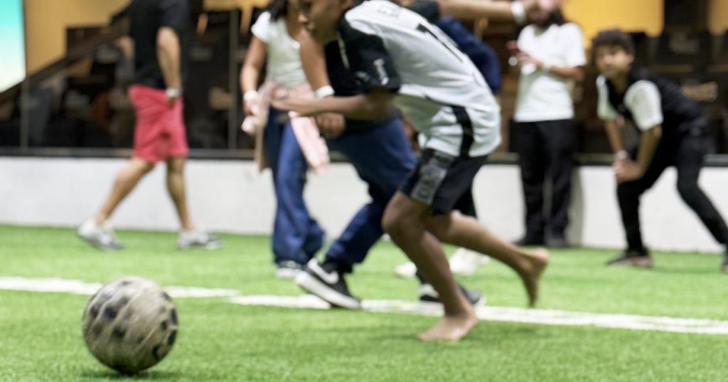 Alunos de Atibaia participam de visita educativa à Neo Química Arena como premiação de projeto escolar